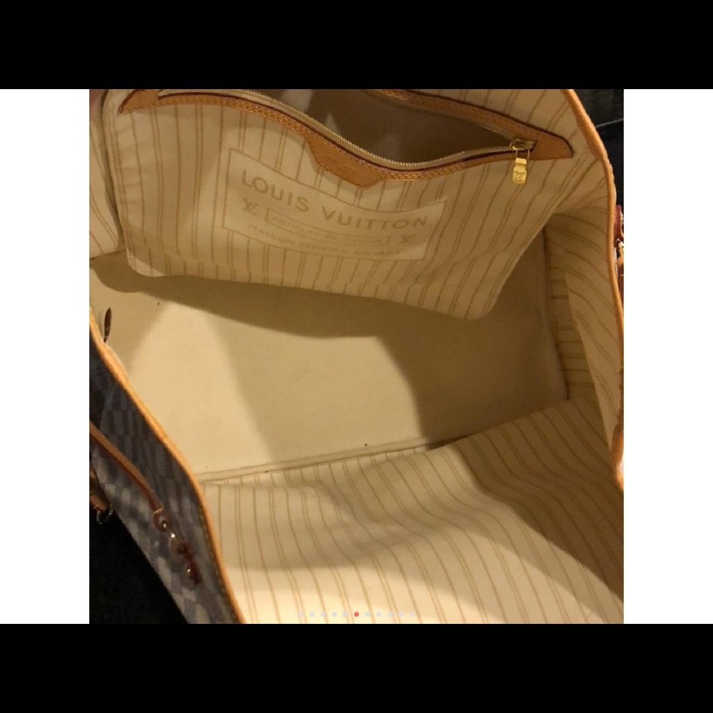 Louis Vuitton Damier Azur GM - Picture 2 of 5